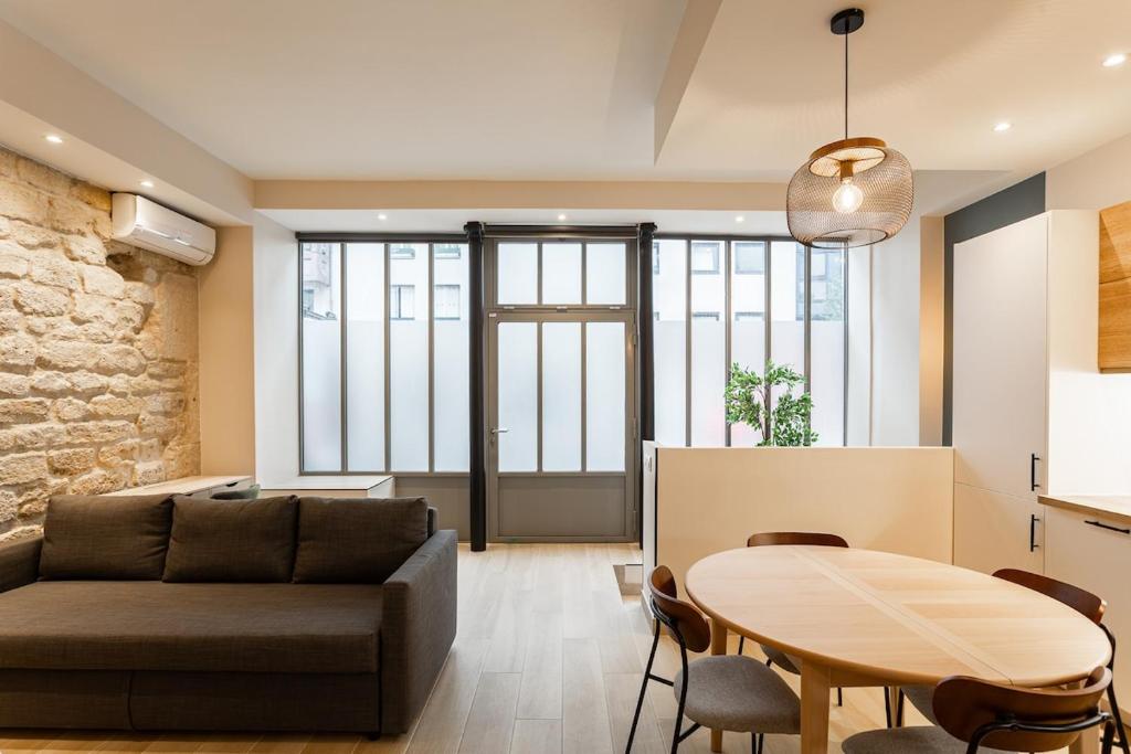 Modern duplex 10 min from Place de la Nation - 2