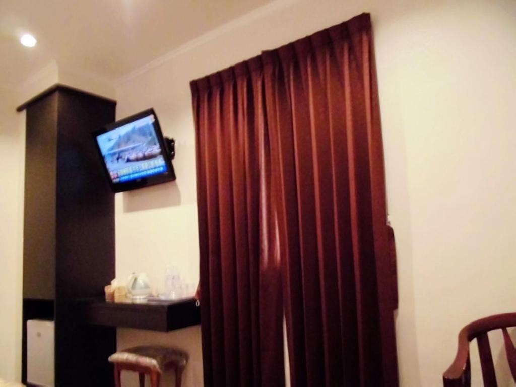 Baseball Hotel photo
