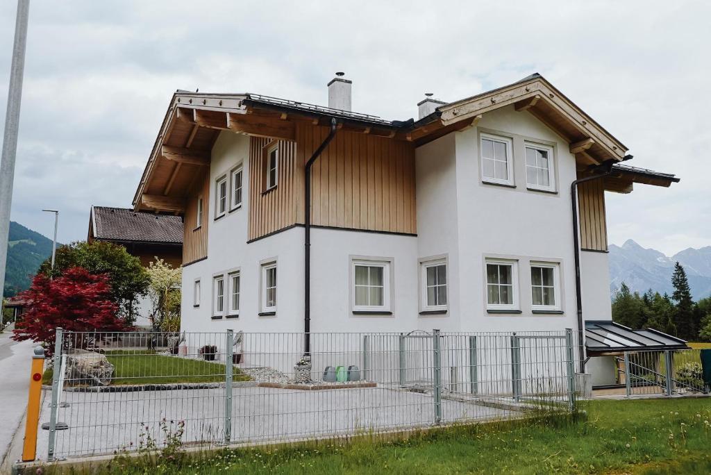Das Haus am Waldsee - 1