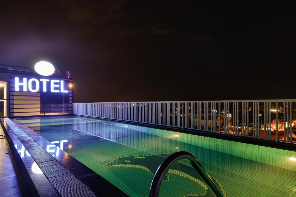 パラダイス クーチー ホテル (Paradise Cu Chi Hotel)