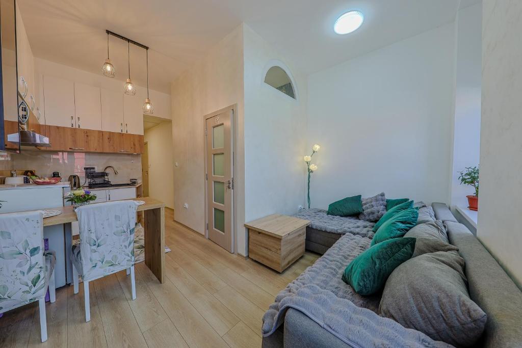Cozy Little Place - Parking Available - 2