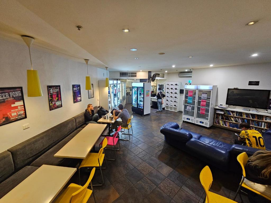 Nomads - Formerly Base St Kilda