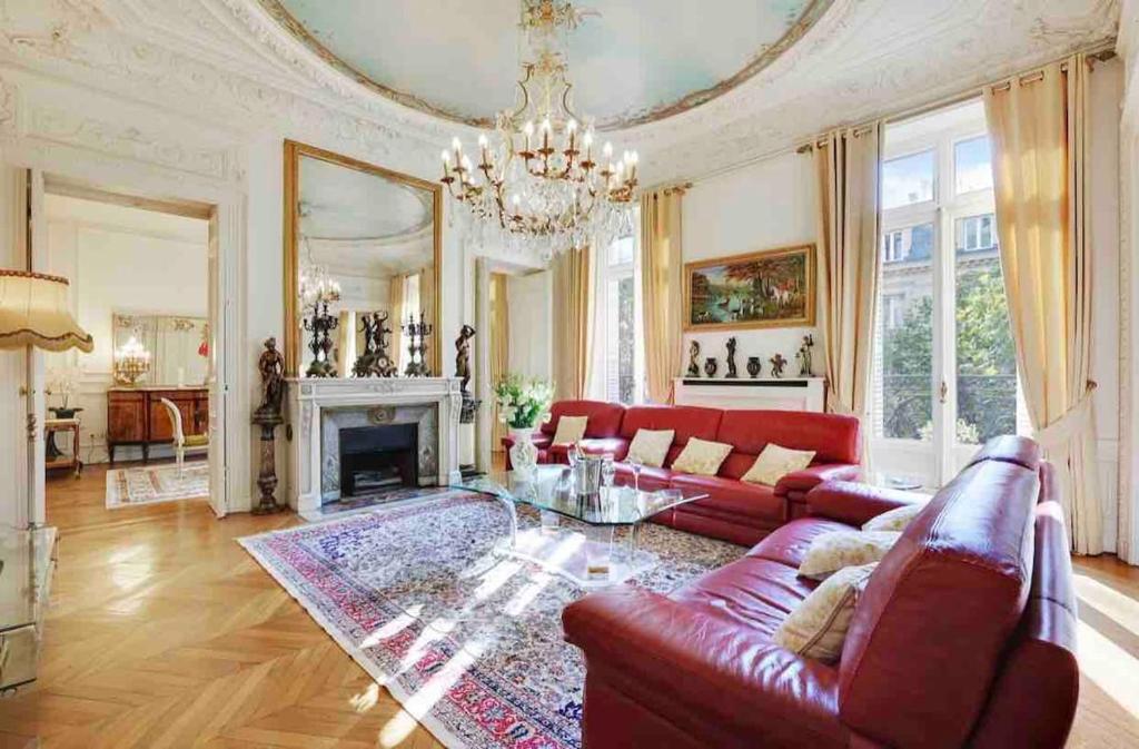 Champs Élysées : Appartement 200 m2 avec balcon - 1