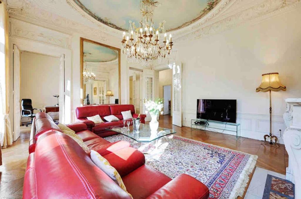 Champs Élysées : Appartement 200 m2 avec balcon - 2