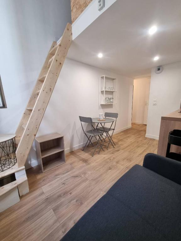 Charmant Studio en Duplex - 1