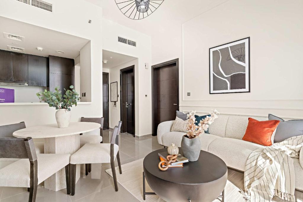 Silkhaus Modern 2BR in Merano Tower in Business Bay, Dubai