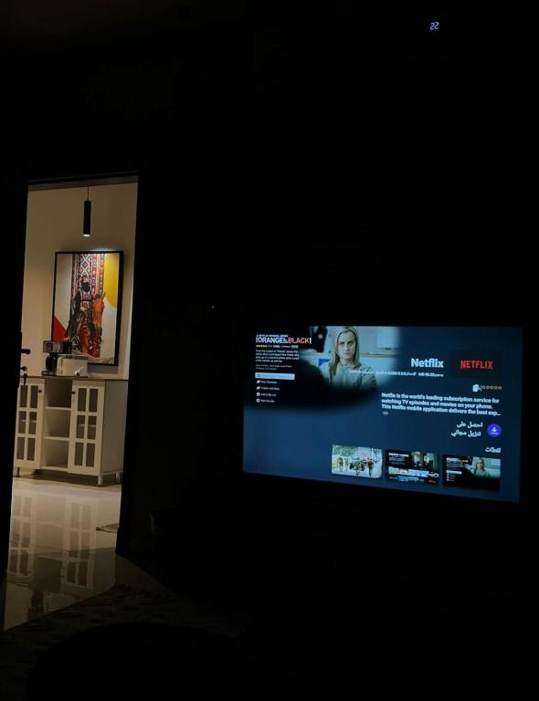 Large modern studio, perfect for long or short stays, Rijád