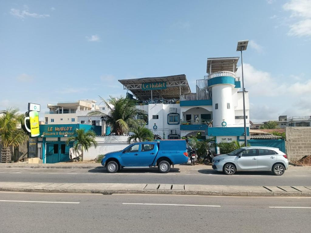 Le Hublot, Cotonou