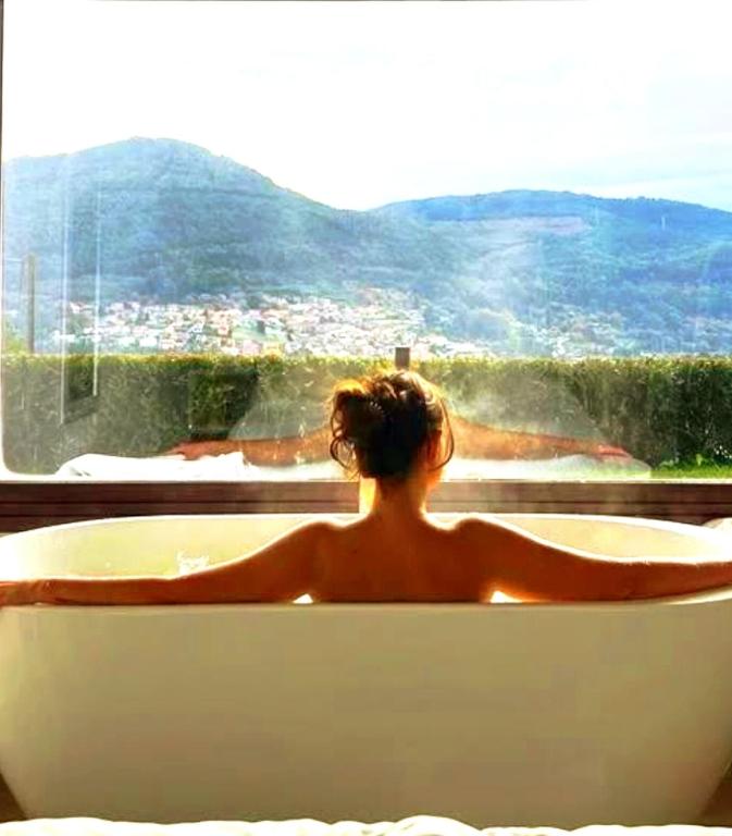 Relax natural en Vigo Rural Moss con Jacuzzi y Vistas - 2