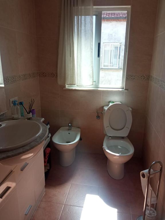 Acogedora habitación privada en piso familiar con baño compartido - 3