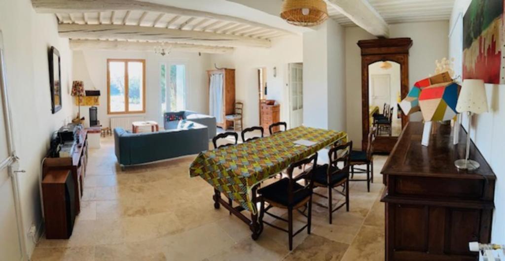 Stone house in Isle-sur-la-Sorgue - 5