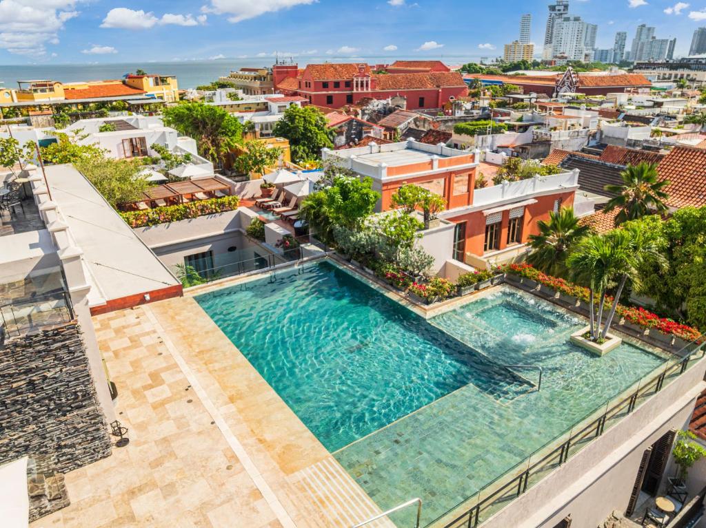 Bastión Luxury Hotel - 1