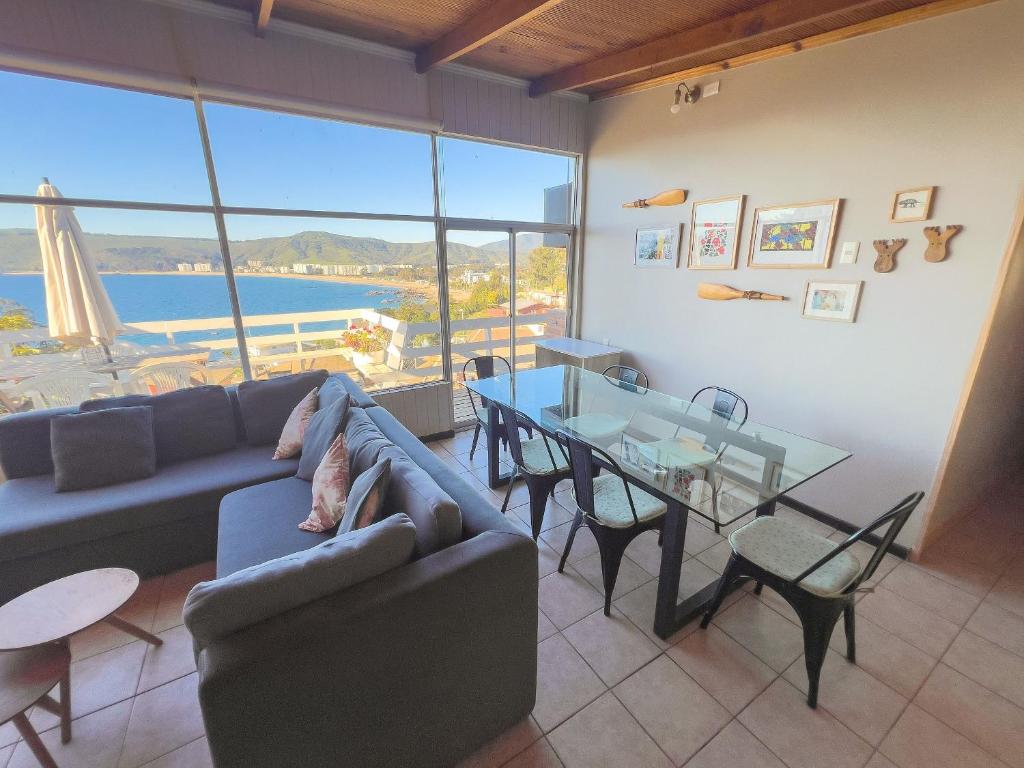 Cómoda casa con terraza y vista al mar en Papudo - 3