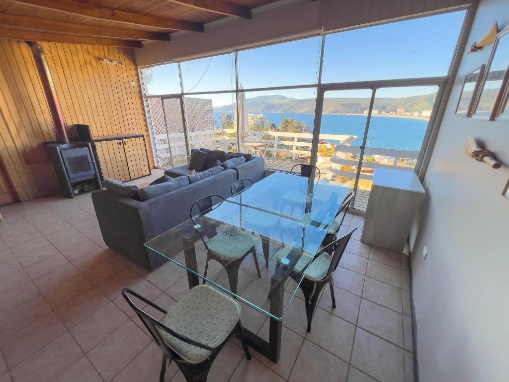 Cómoda casa con terraza y vista al mar en Papudo - 4