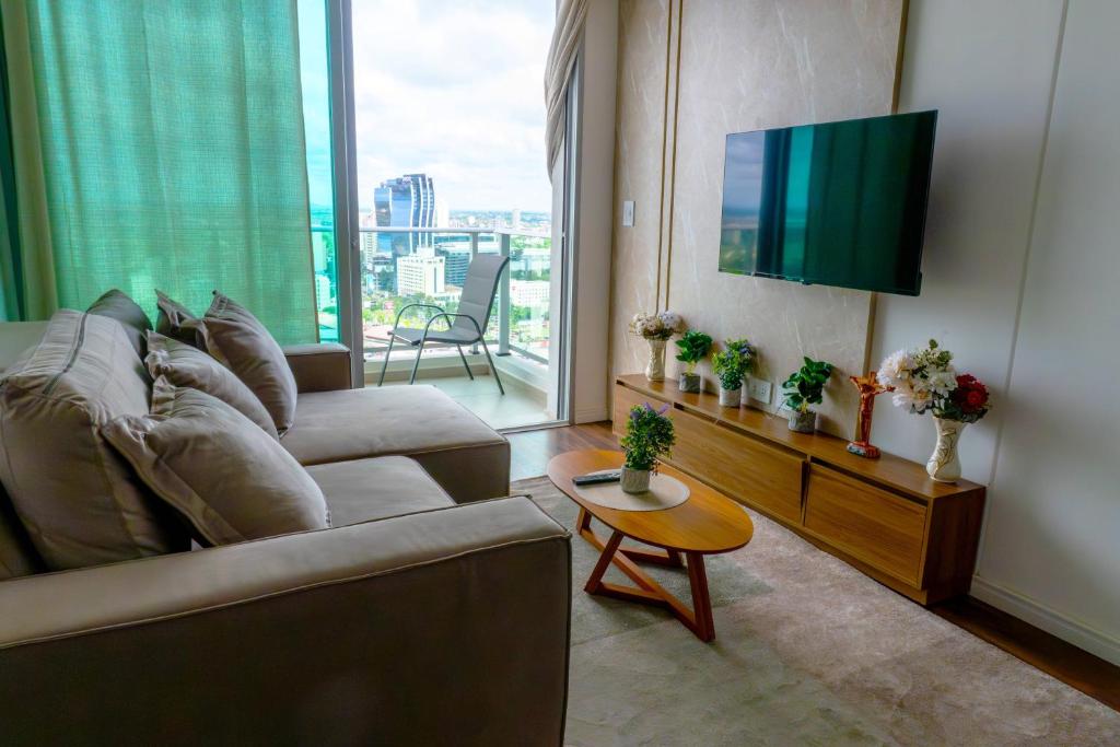 Luxury 2 Bedroom "Wake Up in the Sky" Best Views & Location in Asuncion - 5