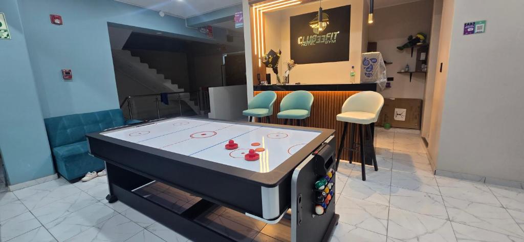 CLUB 33 FIT Hotel Gym - 3