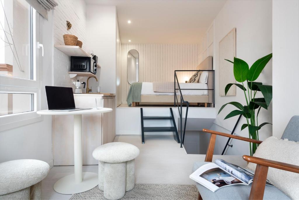 Plaza de San Gil Suite Apartment - 3