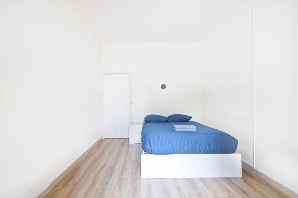 Eiffel Tower 2 Heart of Paris 1BR-4P with NetFlix - 4