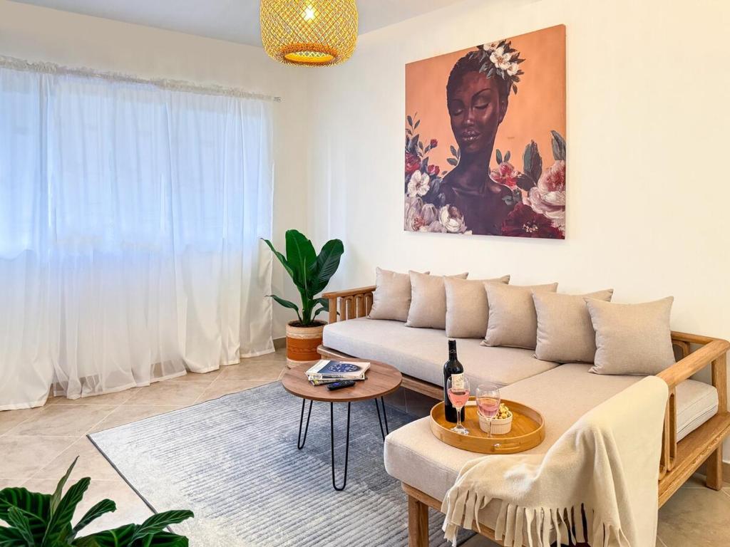 Spacious Boutique Loft with Netflix - Perfect Location - 1
