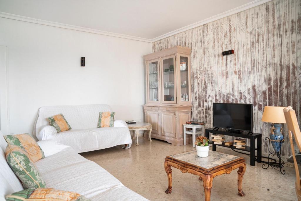 AA Guest - SandBeach Front Sea Views Eco Apartment - 3