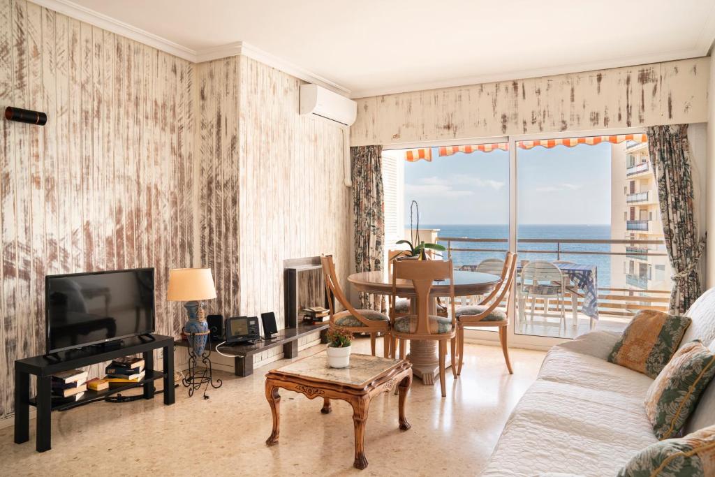 AA Guest - SandBeach Front Sea Views Eco Apartment - 2