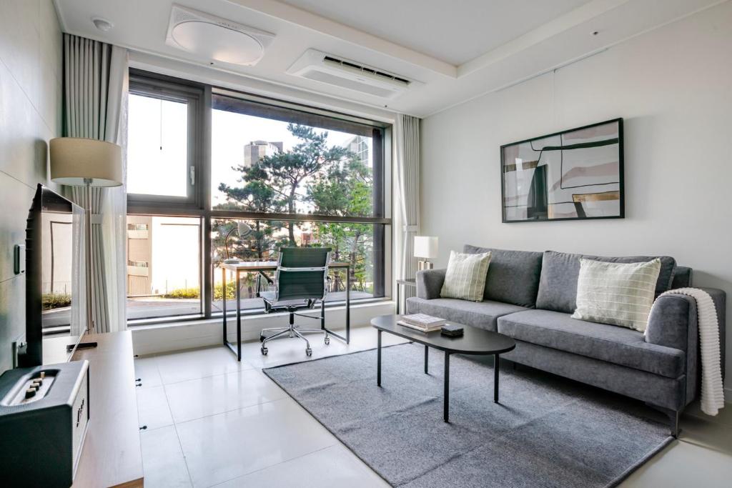 Blueground Mukjeong sauna nr Namsan SEL-55, Seul