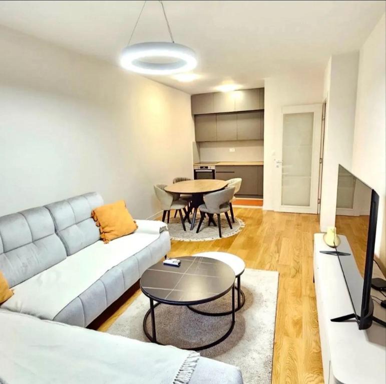Mia Suites - 1