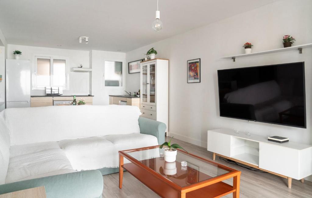 AA Guest - Sunshine Front Sea Views Eco Apartment - 5