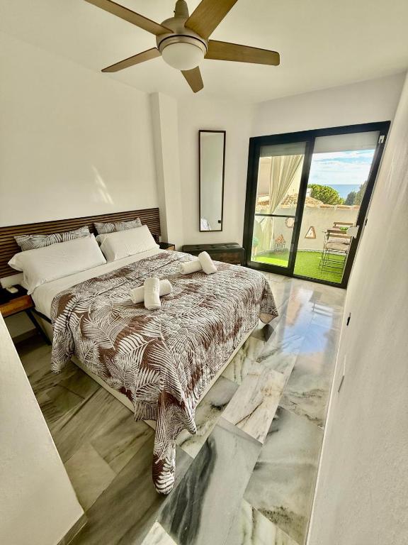 Luxury Beach Apartment - 3