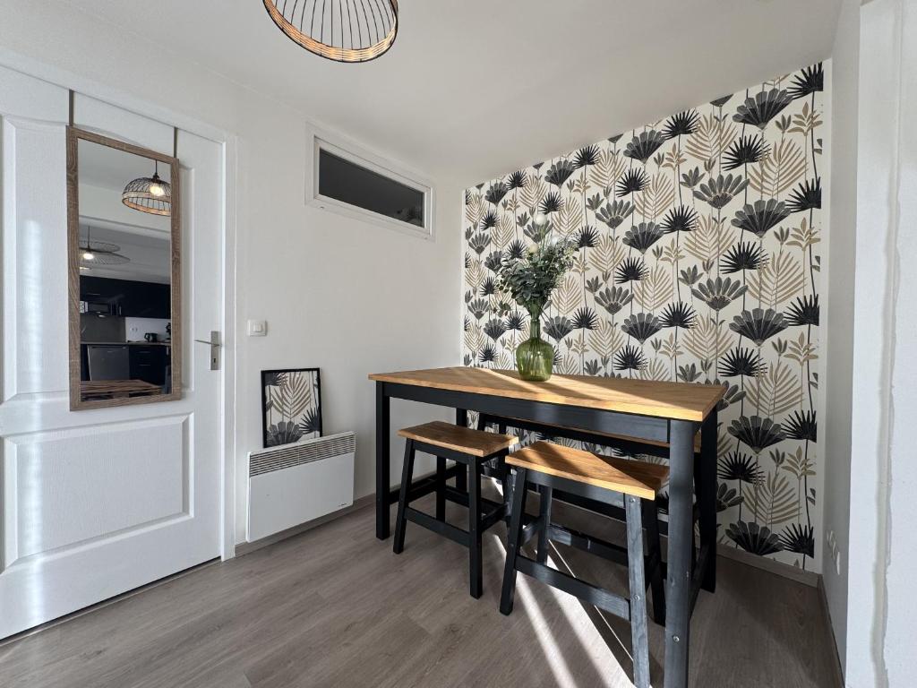 Le Refuge - Parking Gratuit - 6 pers - Wi-Fi - 5