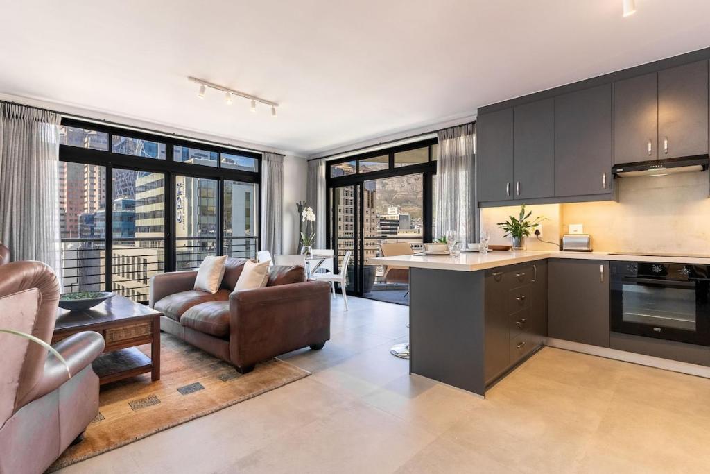 Spacious 1 bed, with Table Mountain views!, Kapské Město