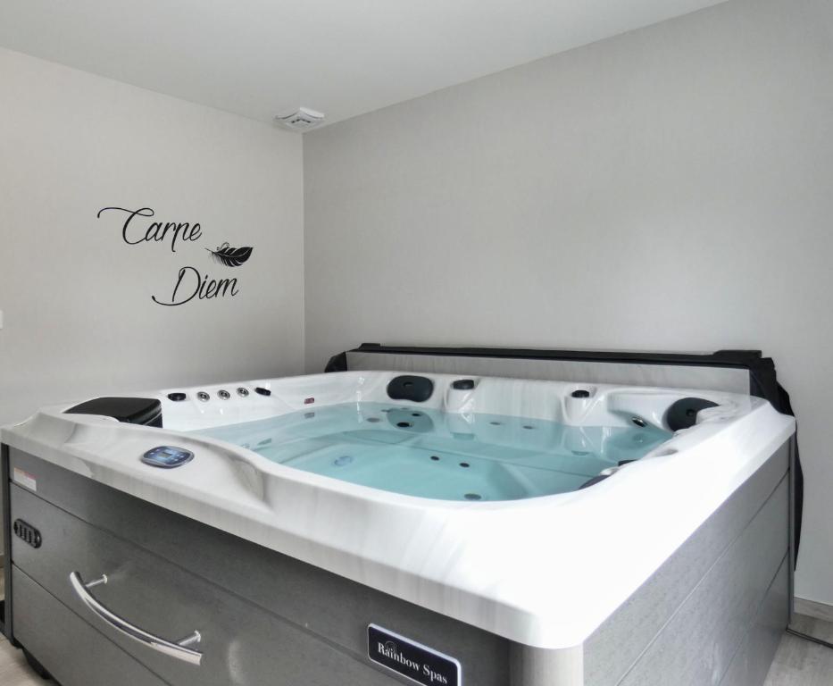 L'HACIENDA DUO a romantic getaway with a private spa - 3