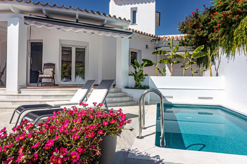Villa in Benalmadena Puerto Marina by the beach - 2
