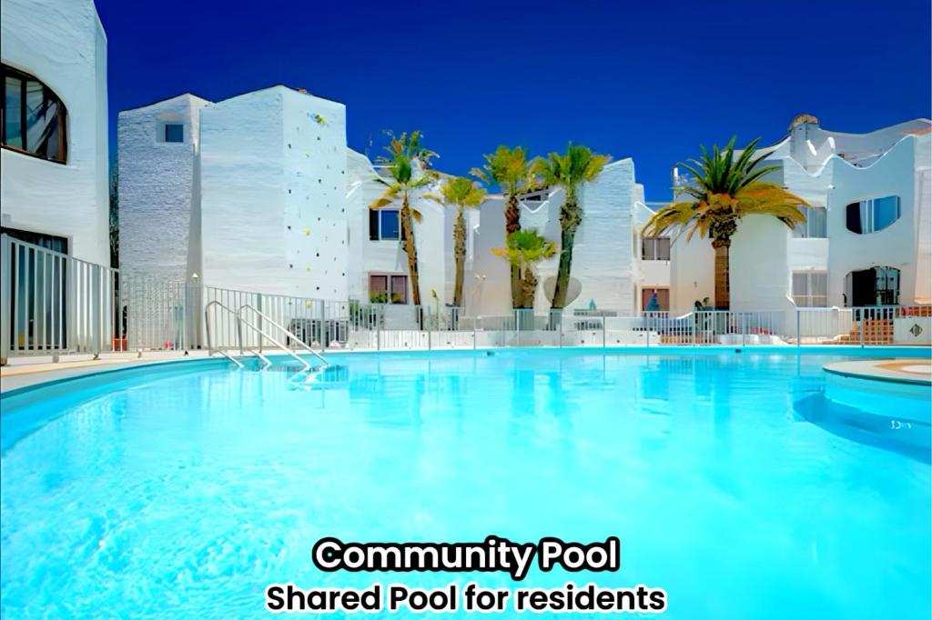 Villa Fiesta Las Americas up to 14 Guests Party Stay - 4