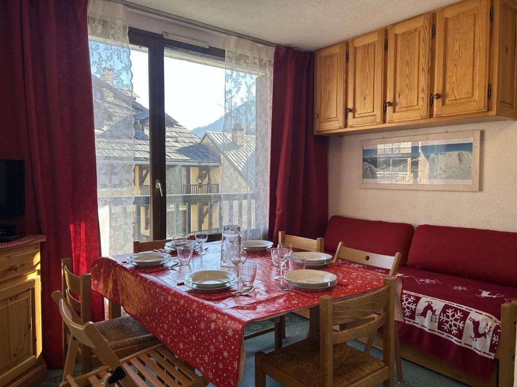 Appartement Montgenèvre - 2 chambres, balcon, lave-linge, TV - FR-1-330D-79 - 1