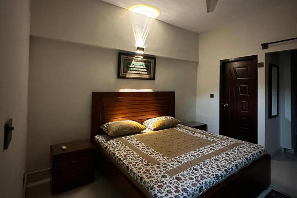 Apartment - Sleeps 2 - Parking - WiFi, Karáčí