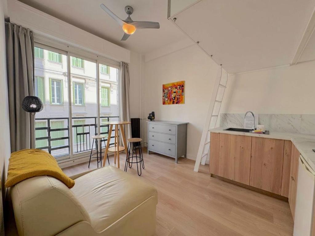 ⁂ Petit nid design au centre de Nice - 5