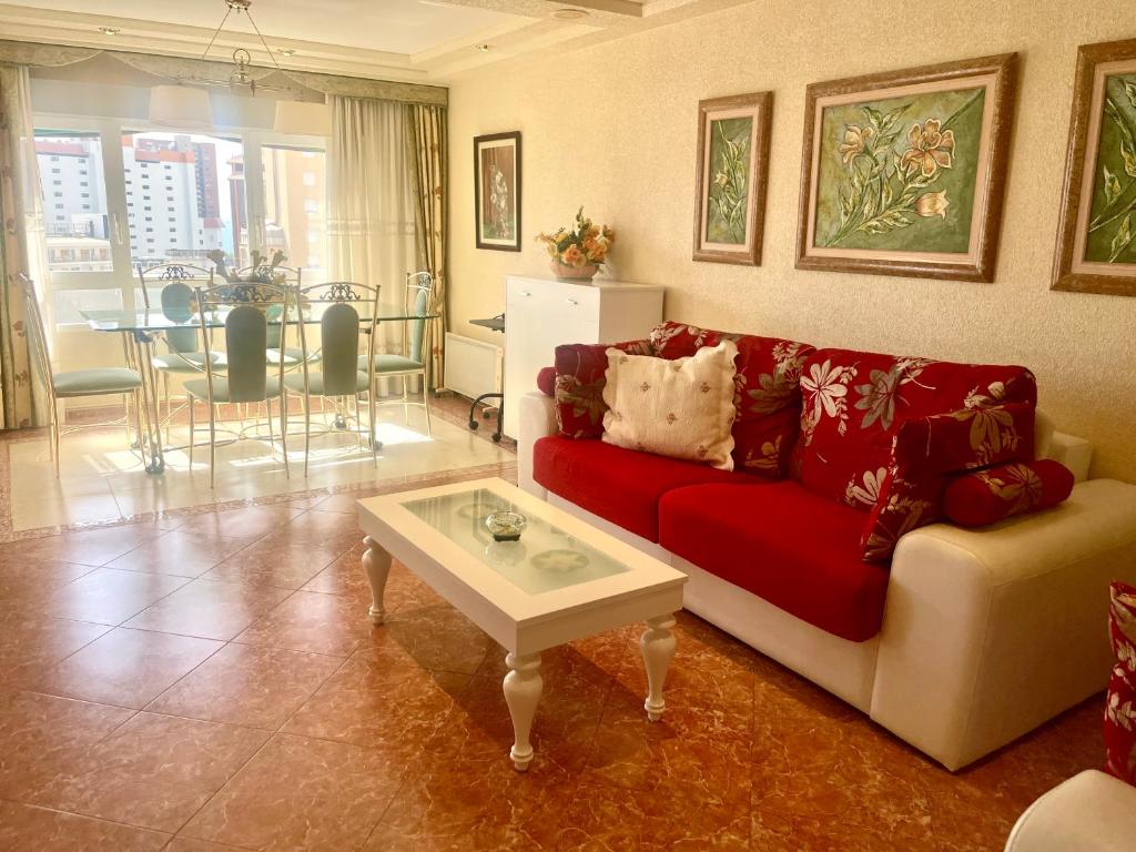 Acogedor apartamento de dos dormitorios en el corazón de Benidorm - 4