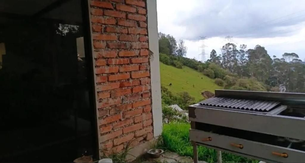 Casa de campo sendero al Ruco Pichincha - 1