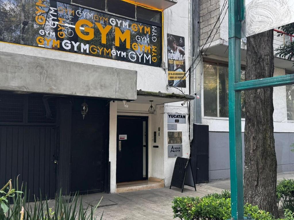 incredibly comfortable apartment in north Rome, Mexico City