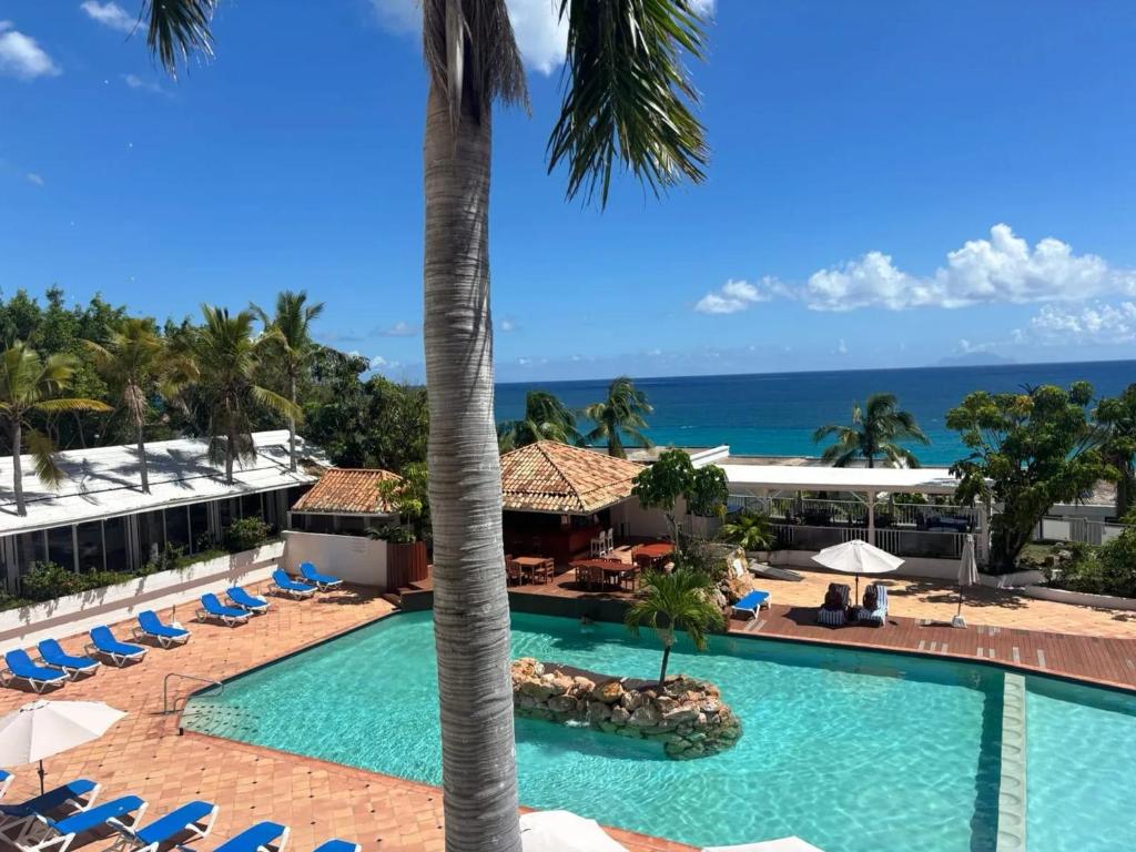 Modern apartment with sea view in Cupecoy, Cupecoy