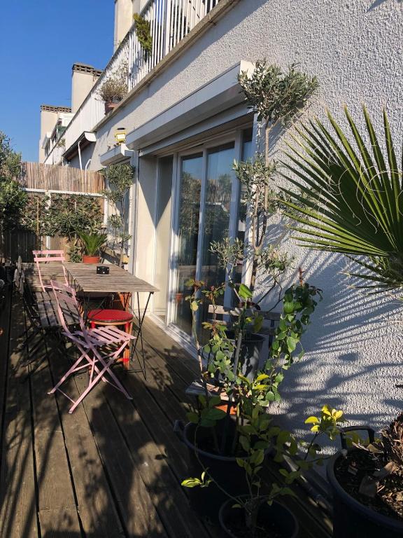 Nice studio and its terrace - 4