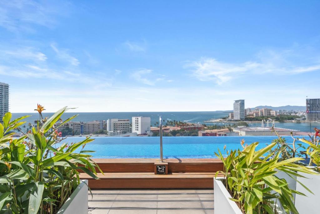 Modern Apartment + Pool + 5 min from the Beach - 1