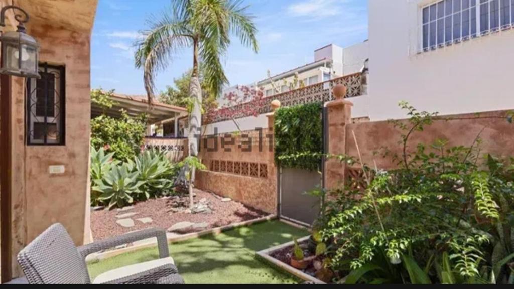 Semi-detached villa sea views, huge terrace, close beach - 2