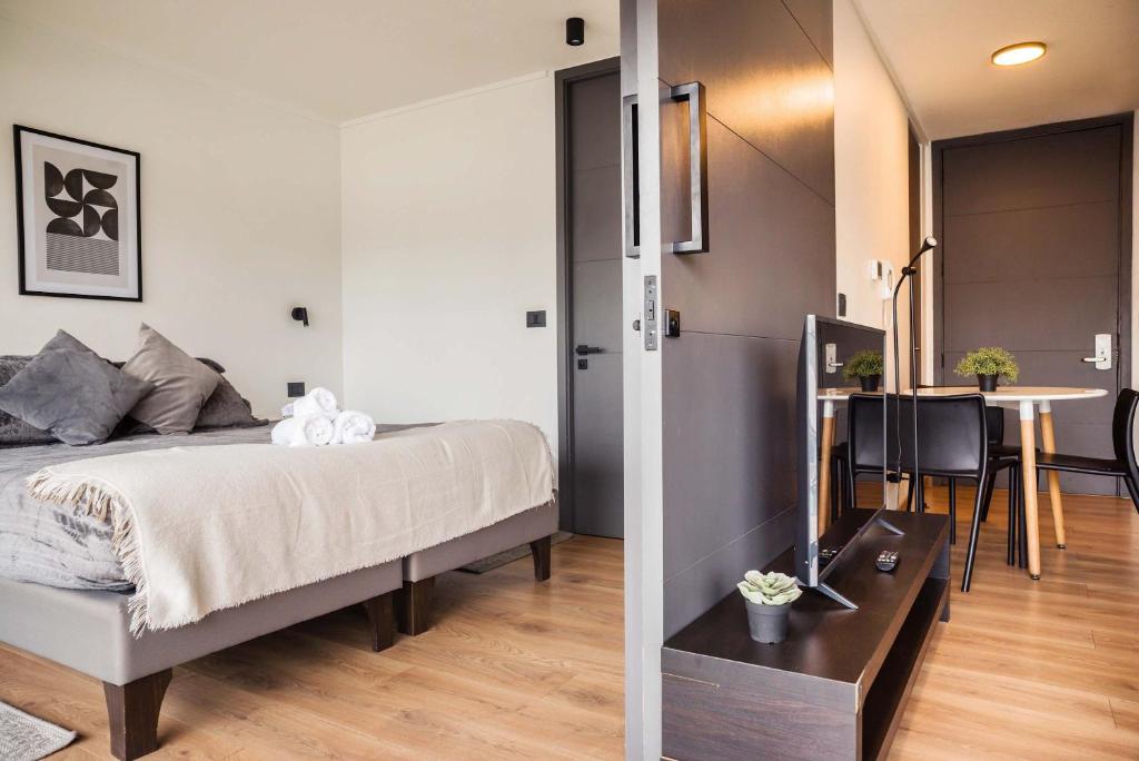 Spacious 2B apartment steps from Escuela Militar - 5