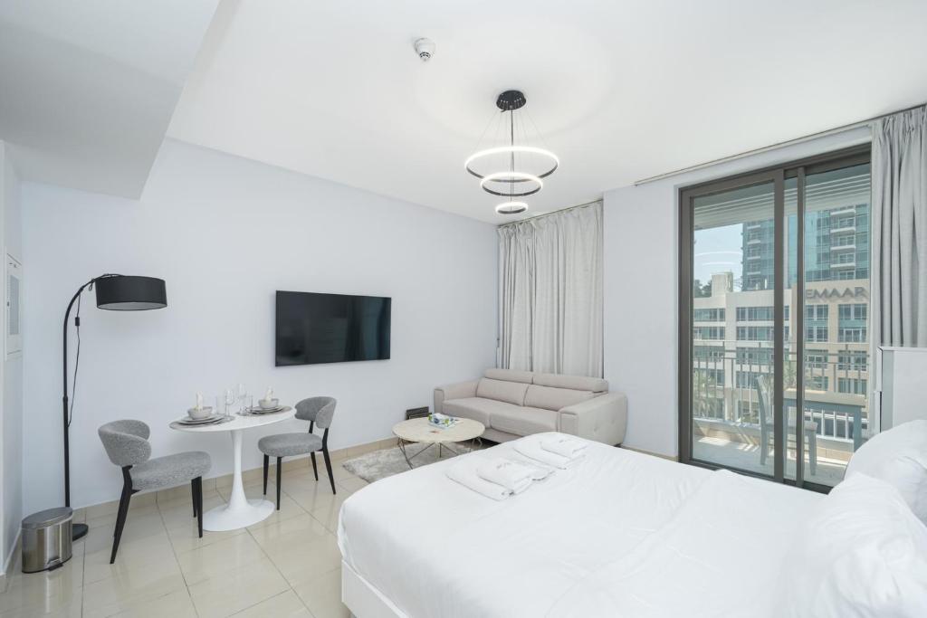 Urban Skyline Haven | Near Burj Khalifa, Dubaï