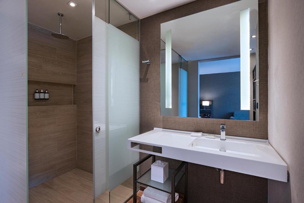 AC Hotel by Marriott Santa Fe - 5