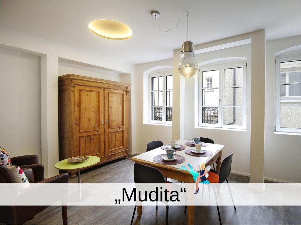 Ferienwohnung Mudita - hochwertig sanierter Altbau mit Wohnküche auf der Insel - 1