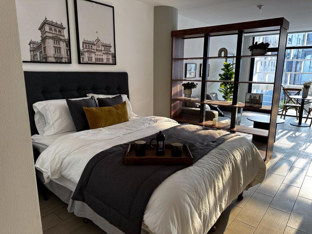 Balcony of the Center, 3 blocks from Central Park, Cataltzul