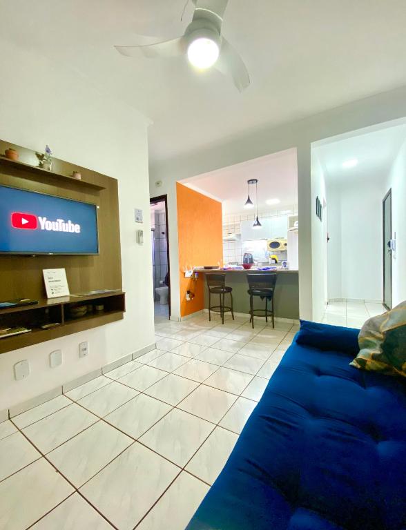 Apto charmoso no Parque dos IPES 2 Quartos casal ArCond WiFi 400M Home Office Garagem em Dourados, Dourados